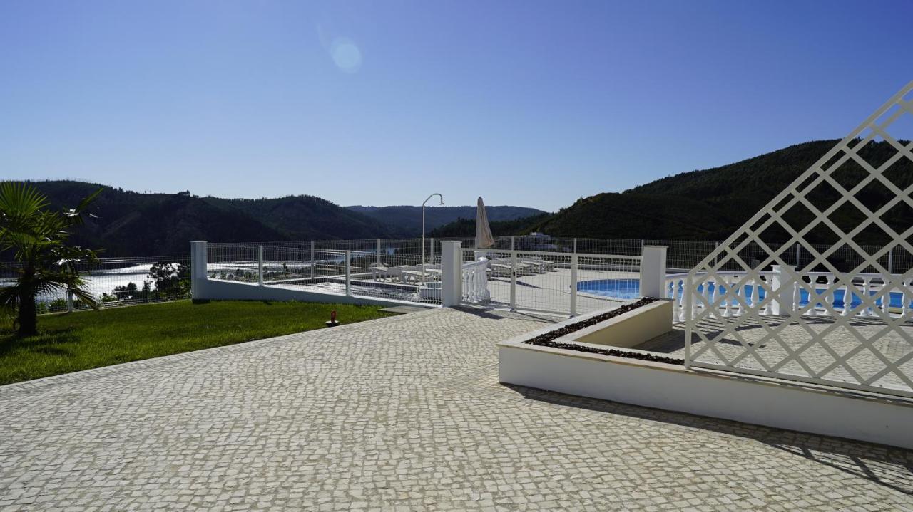 Lago Azul Villas Ferreira do Zêzere エクステリア 写真