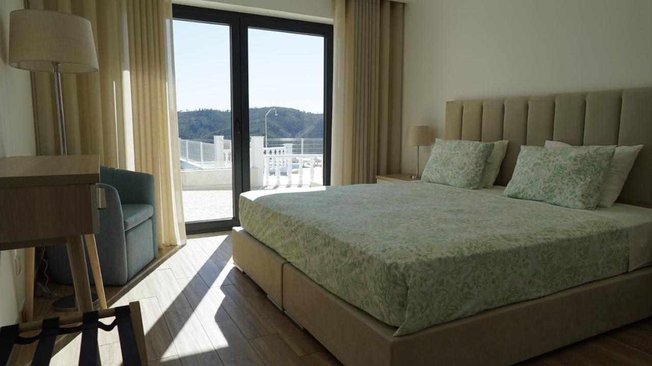 Lago Azul Villas Ferreira do Zêzere エクステリア 写真
